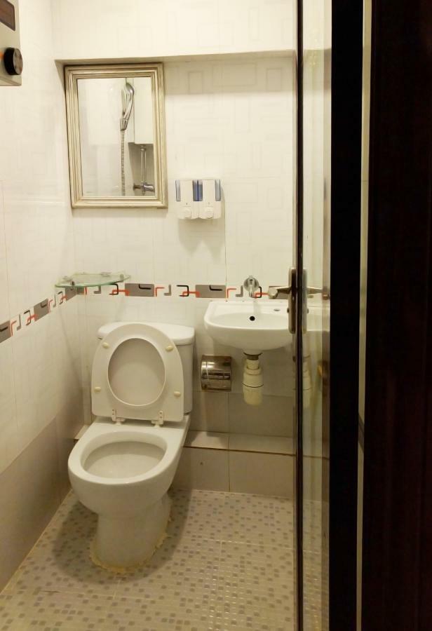 Hostel 16 Paris Guest House Block E Reception 10Th Floor Гонконг Экстерьер фото