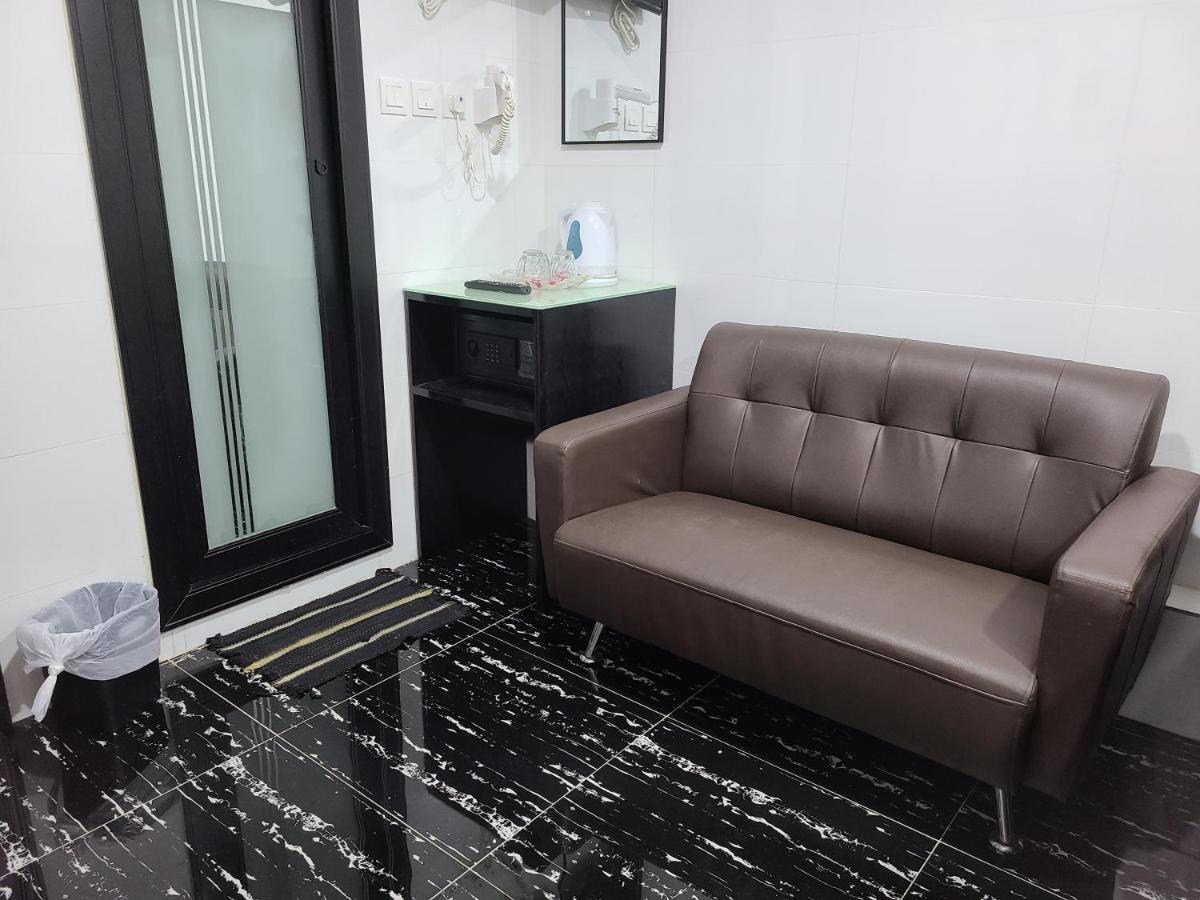 Hostel 16 Paris Guest House Block E Reception 10Th Floor Гонконг Экстерьер фото